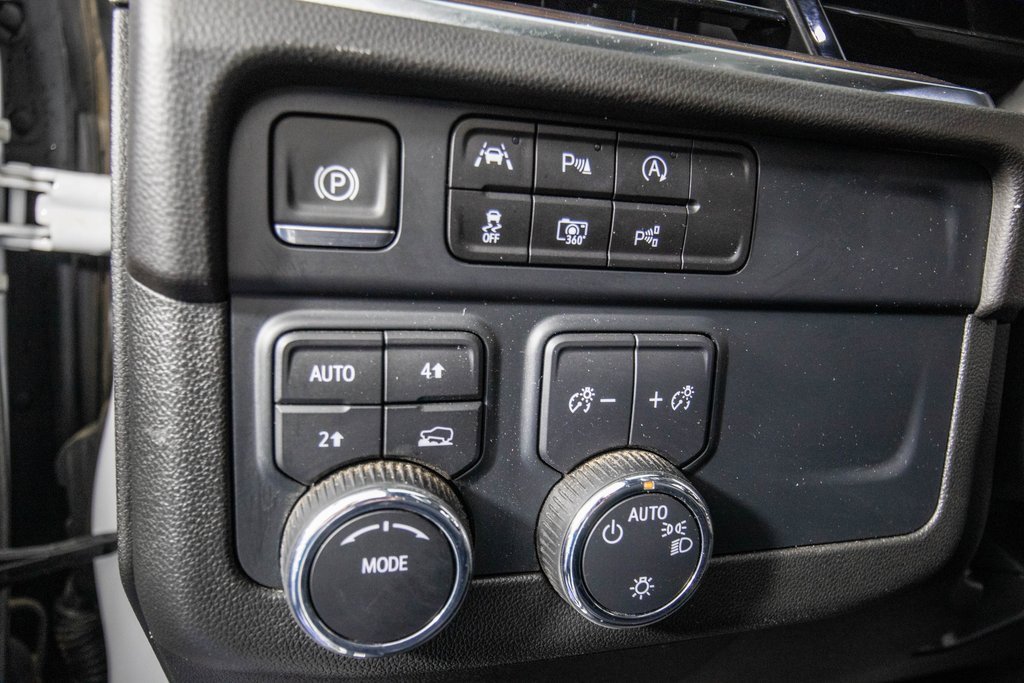 Used 2025 Chevrolet Tahoe LT image 28