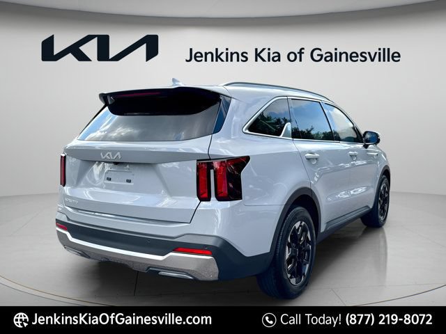 Used 2024 Kia Sorento S FWD image 3