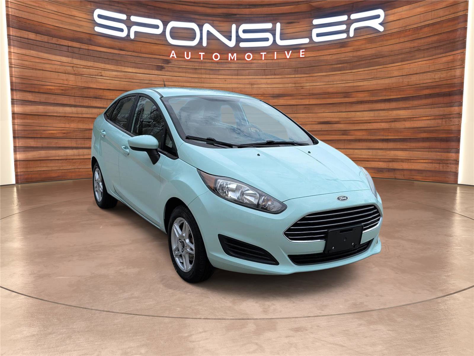 Used 2017 Ford Fiesta SE image 9
