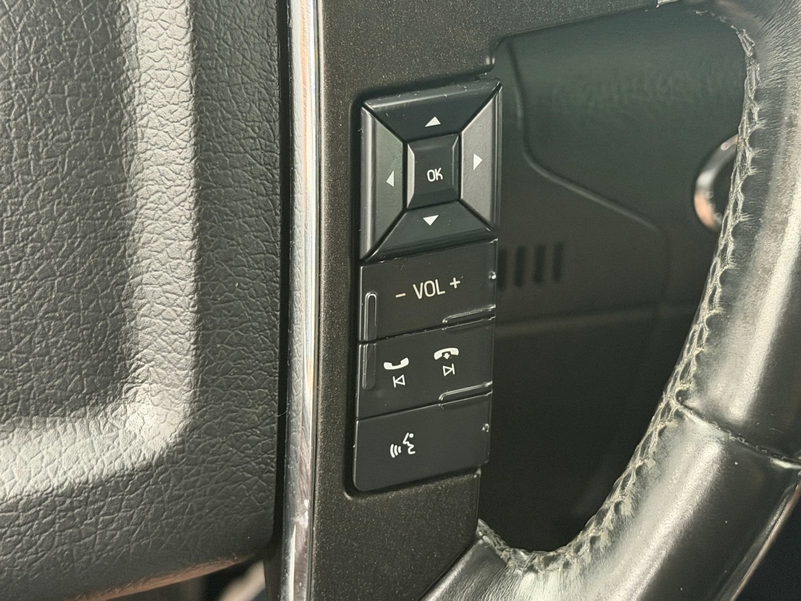 Used 2017 Lincoln Navigator Select AWD/4WD image 27