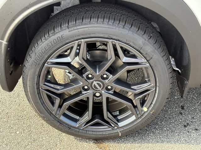 New 2026 Nissan Kicks SR w/ SR Premium Package FWD image 19