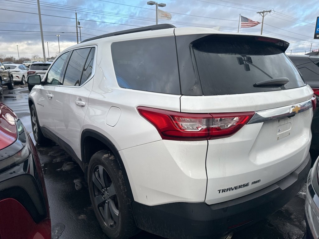 Used 2019 Chevrolet Traverse LT w/ LT Premium Package image 3