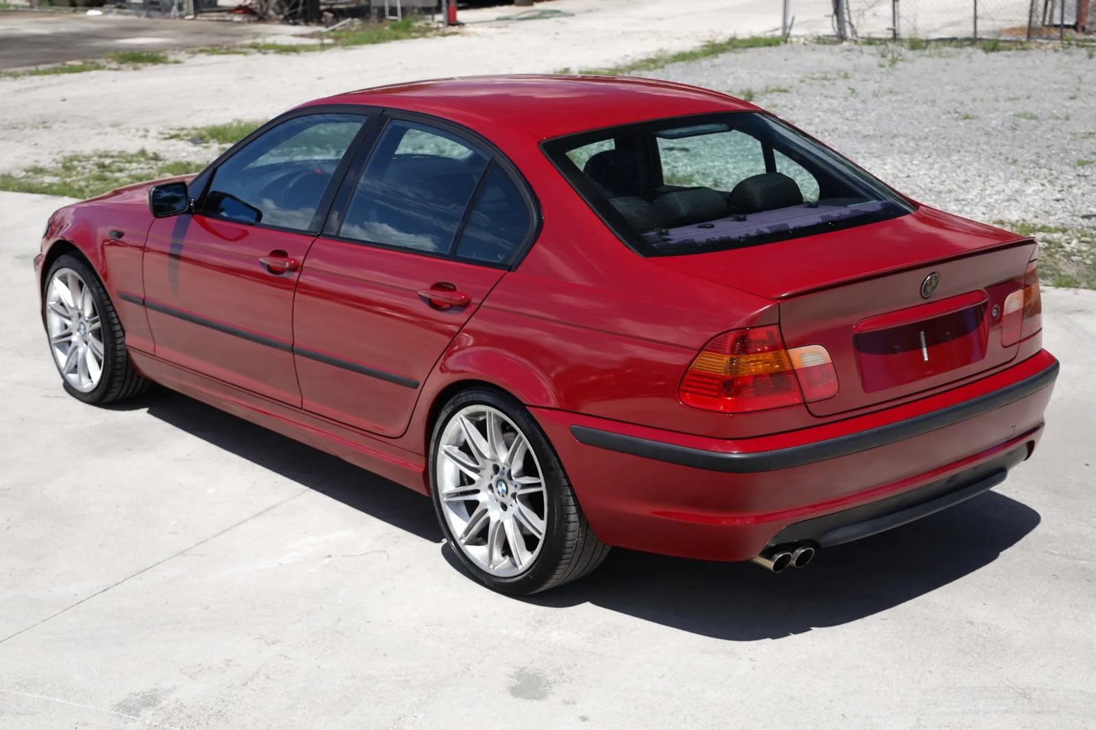 Used 2004 BMW 330i Sedan RWD image 4