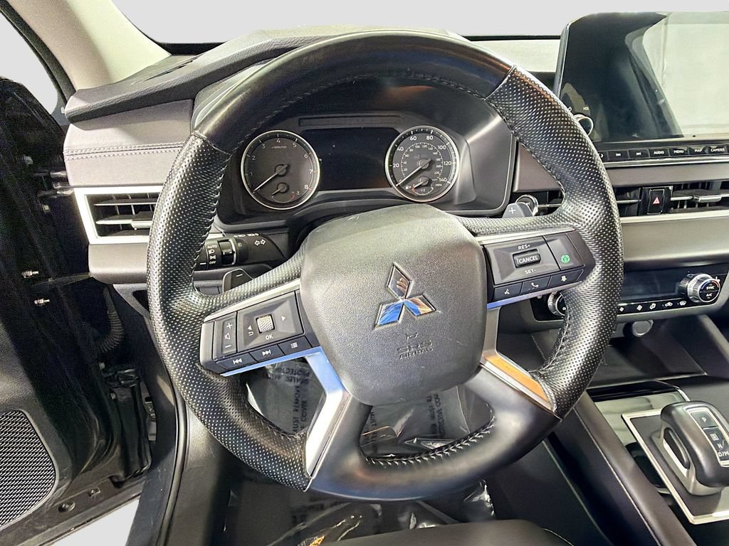 Used 2024 Mitsubishi Outlander SE AWD/4WD image 13