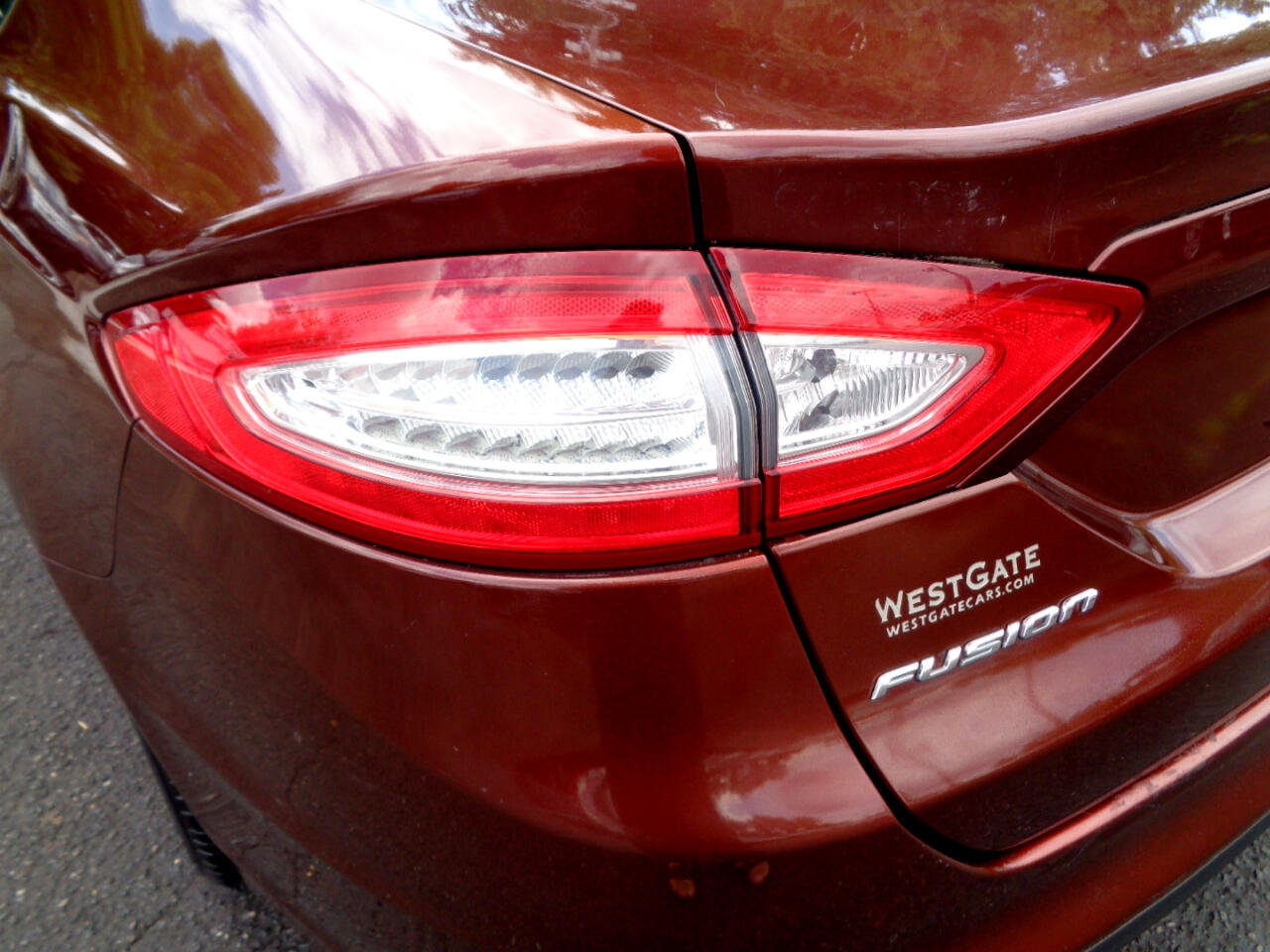 Used 2015 Ford Fusion SE image 13