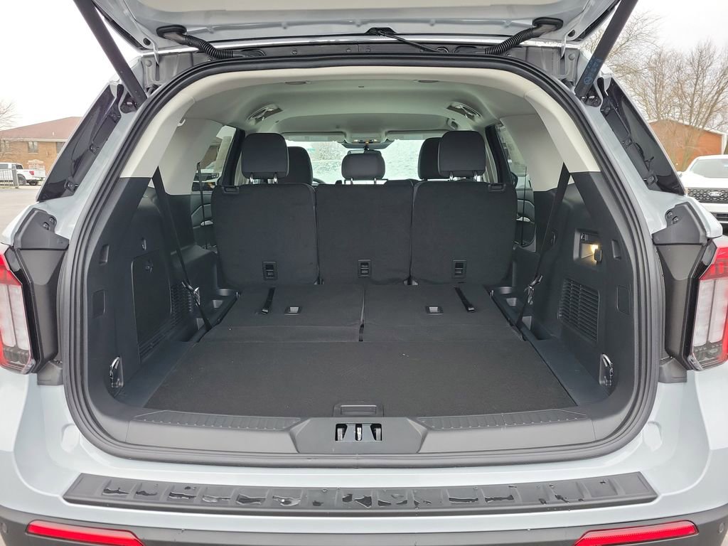 New 2026 Ford Explorer Active image 10