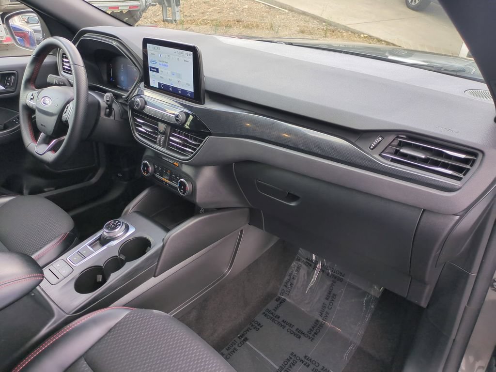 Used 2025 Ford Escape ST-Line AWD/4WD image 30