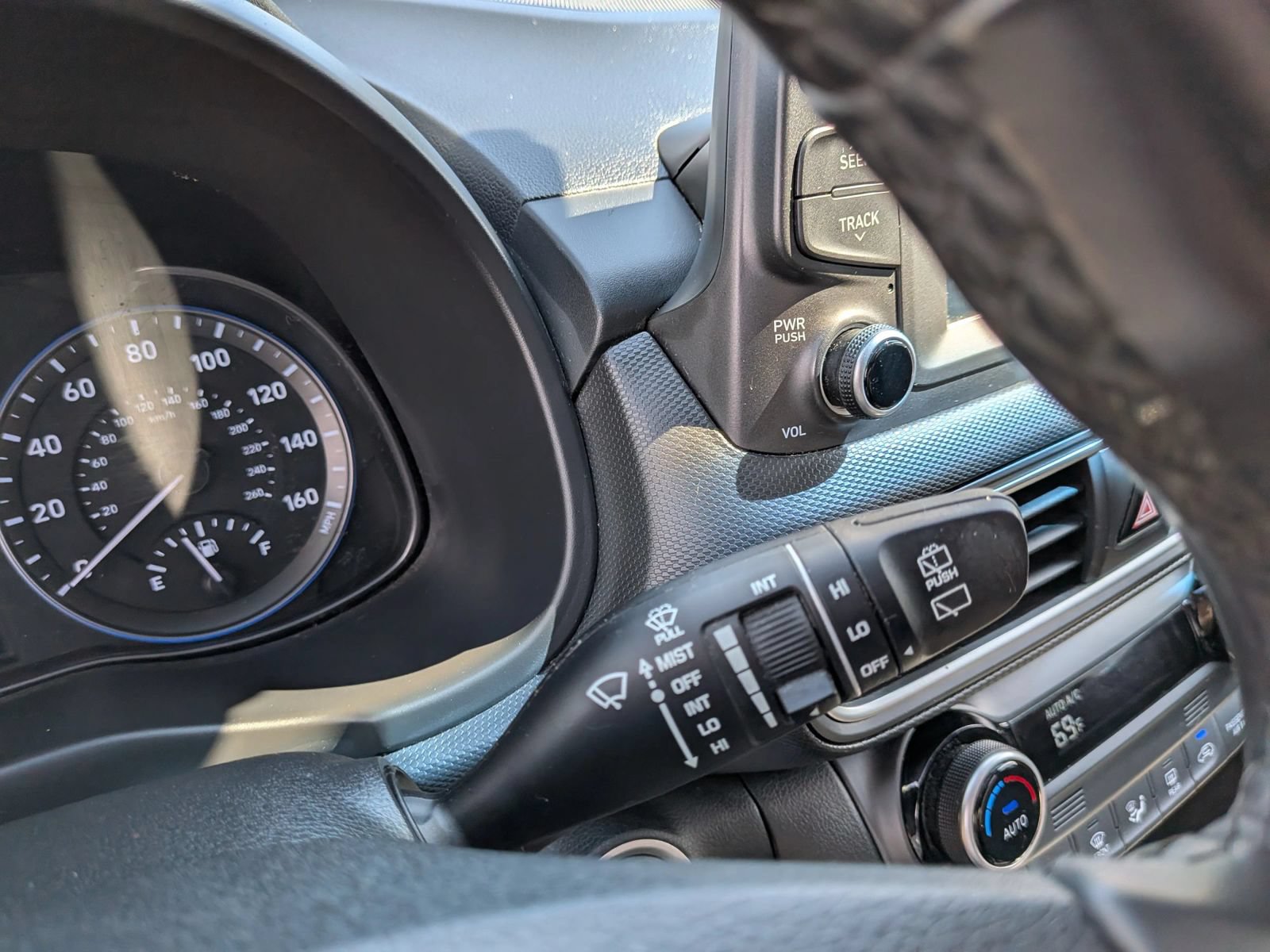Used 2021 Hyundai Kona Limited AWD/4WD image 51