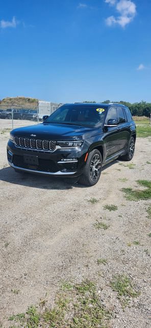 Used 2023 Jeep Grand Cherokee Summit AWD/4WD image 1