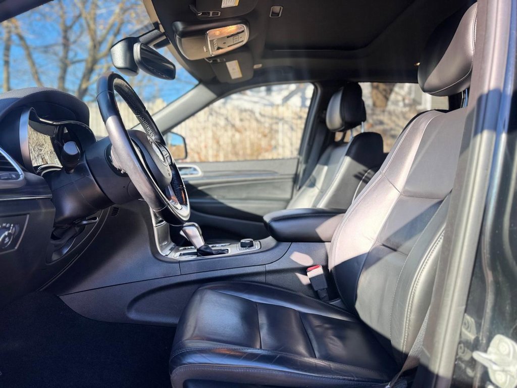 Used 2021 Jeep Grand Cherokee Limited image 16