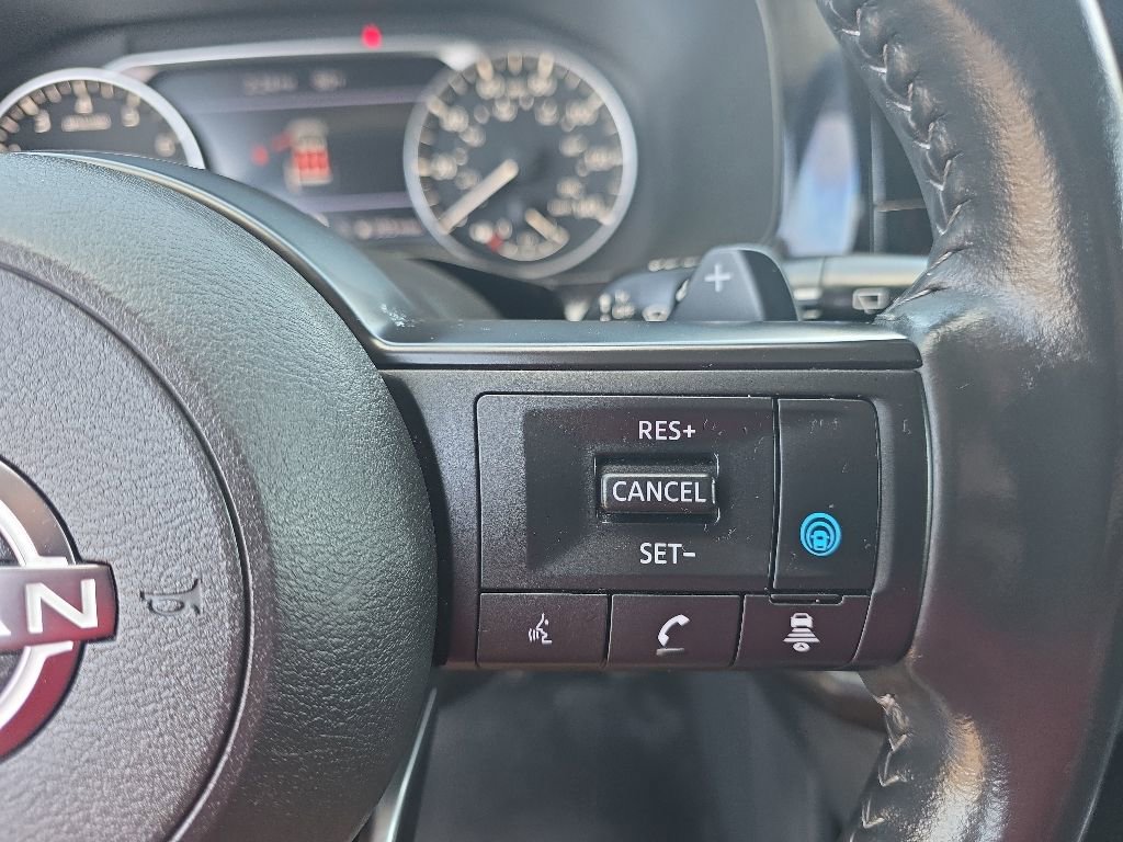 Used 2025 Nissan Pathfinder SV AWD/4WD image 18