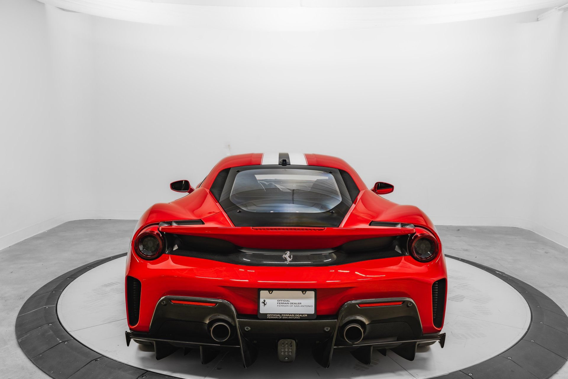 Certified 2020 Ferrari 488 Pista Coupe RWD image 11