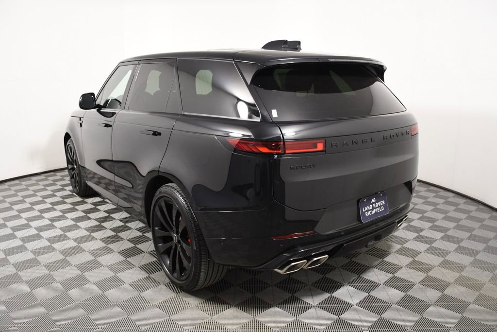 Certified 2025 Land Rover Range Rover Sport Dynamic SE image 4