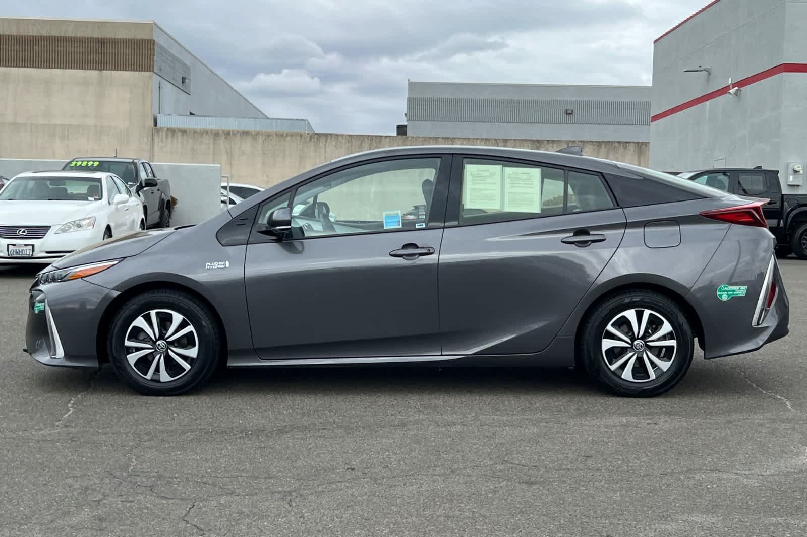 Certified 2017 Toyota Prius Prime Plus w/ Carpet Mat Package FWD image 9