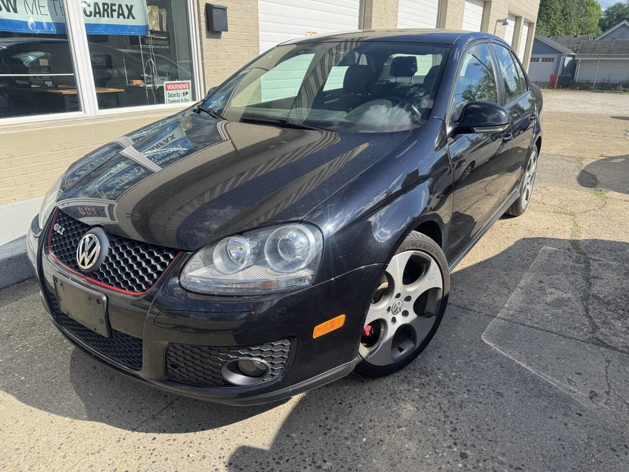 Used 2009 Volkswagen Jetta GLI image 2
