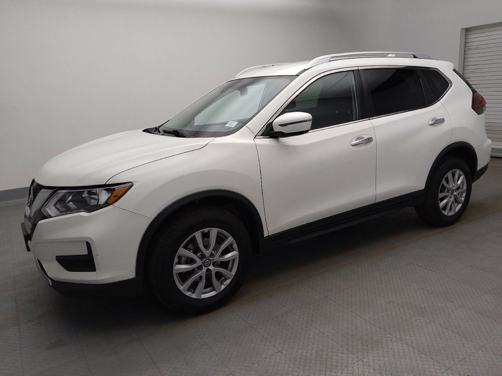 Used 2019 Nissan Rogue SV image 2