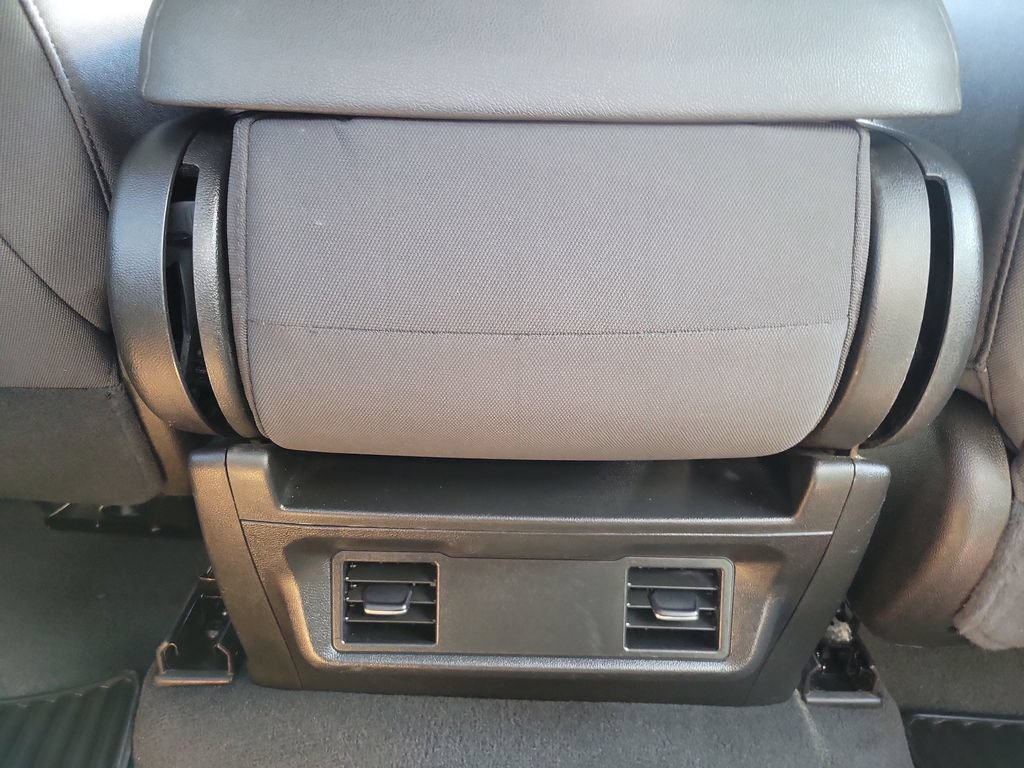Used 2023 Chevrolet Silverado 1500 Custom AWD/4WD image 22