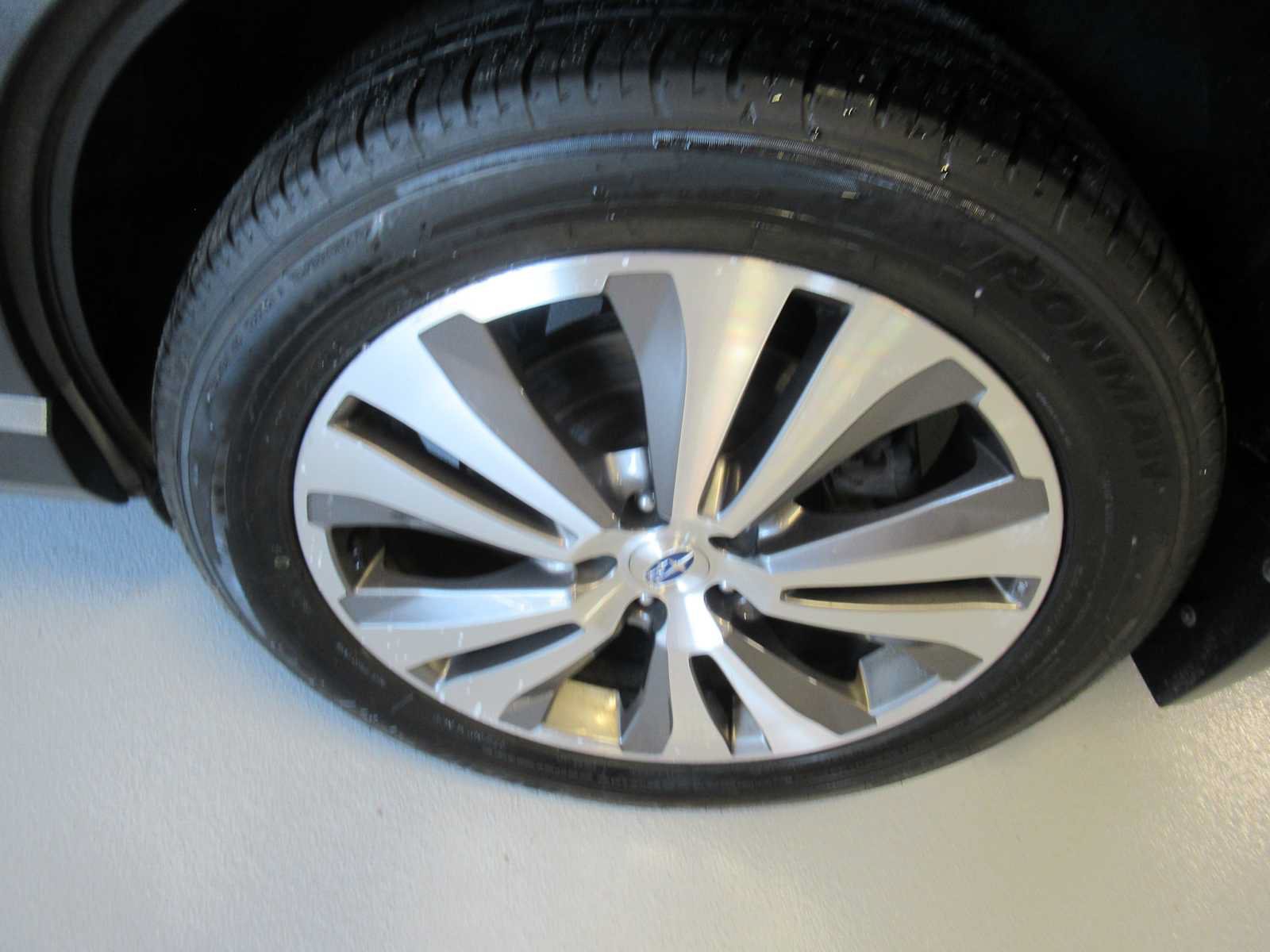 Used 2021 Subaru Ascent Limited AWD/4WD image 12