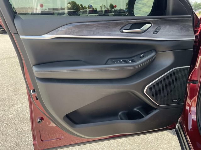 Used 2022 Jeep Grand Cherokee L Limited w/ Trailer Tow Group (B) RWD image 17