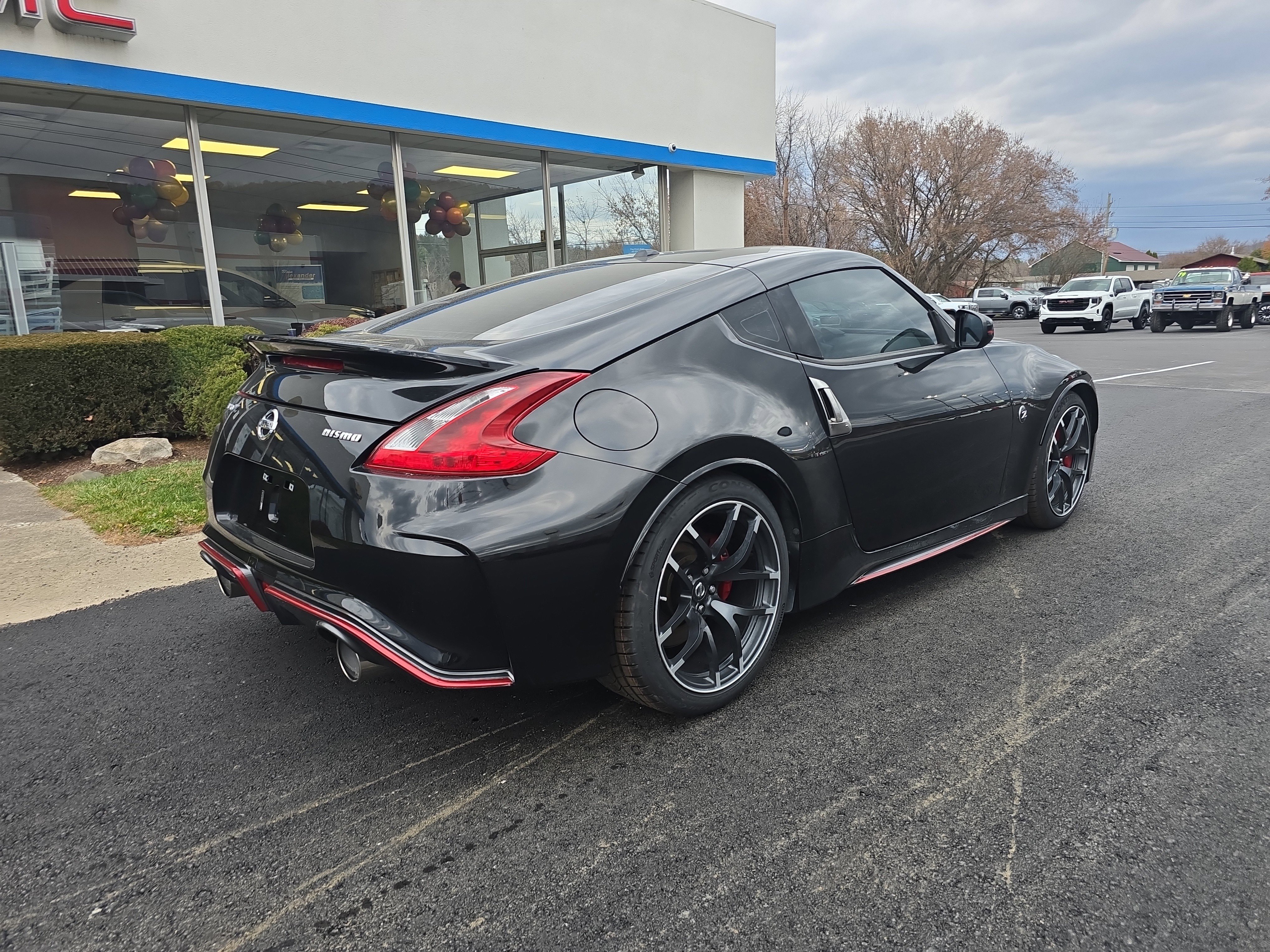 Used 2020 Nissan 370Z NISMO image 3
