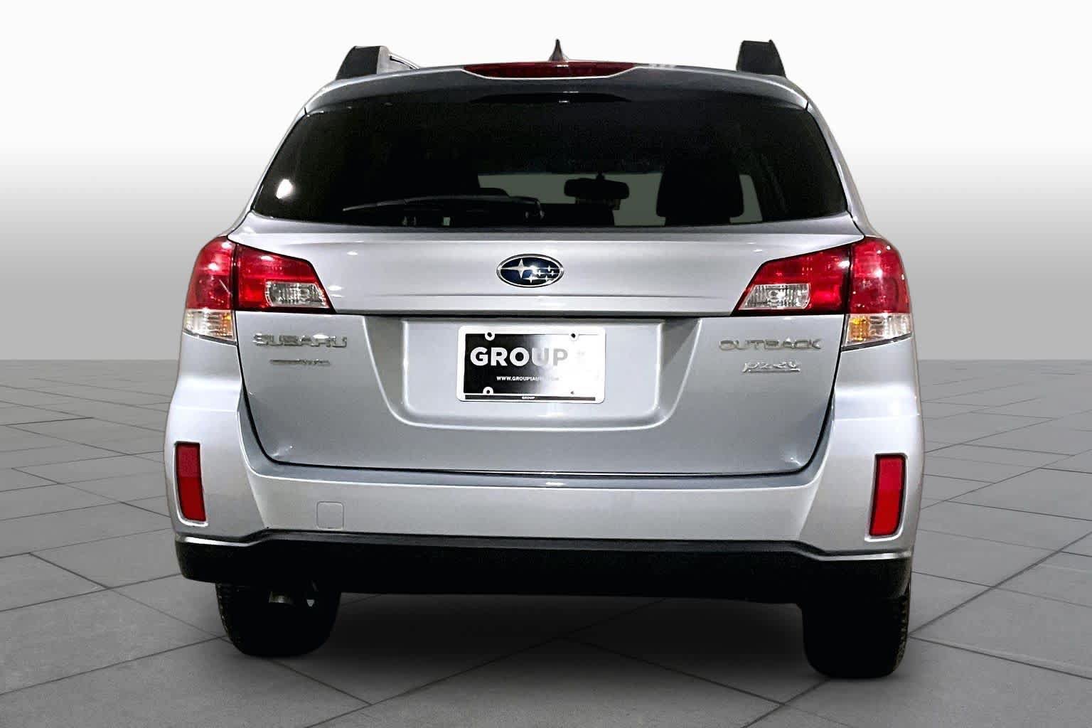 Used 2013 Subaru Outback 2.5i Limited AWD/4WD image 4
