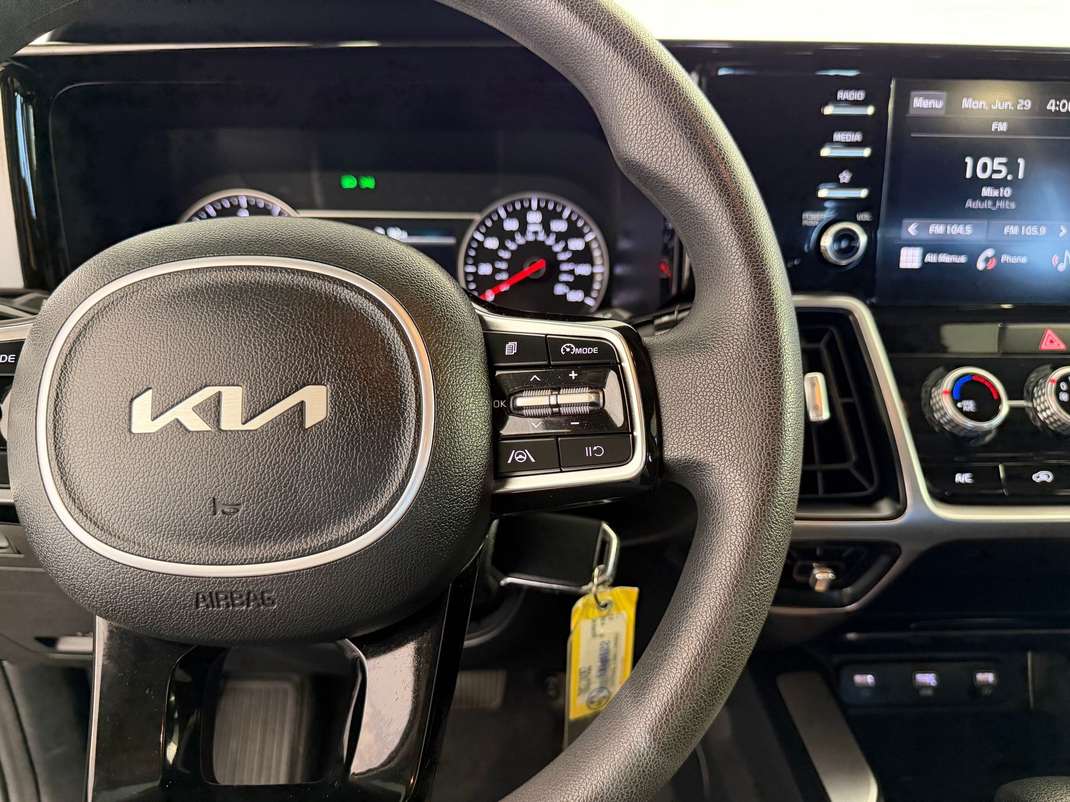 Used 2022 Kia Sorento LX AWD/4WD image 28