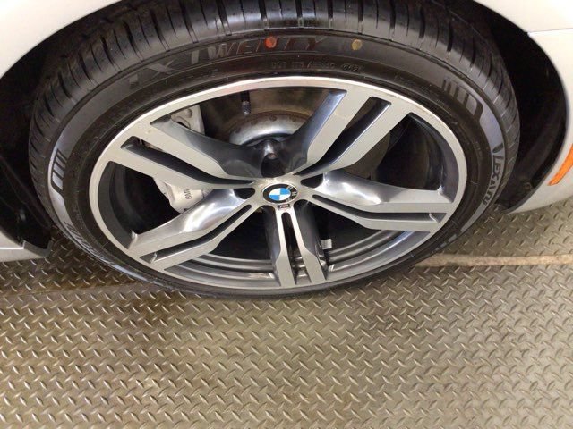 Used 2018 BMW 750i RWD image 25