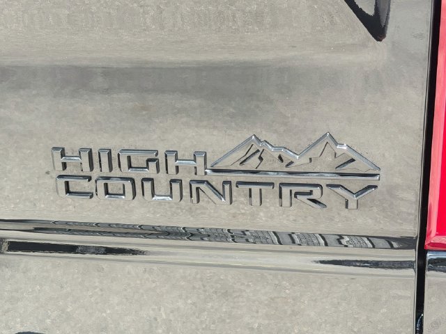 Used 2026 Chevrolet Silverado 1500 High Country w/ Midnight Edition RWD image 13