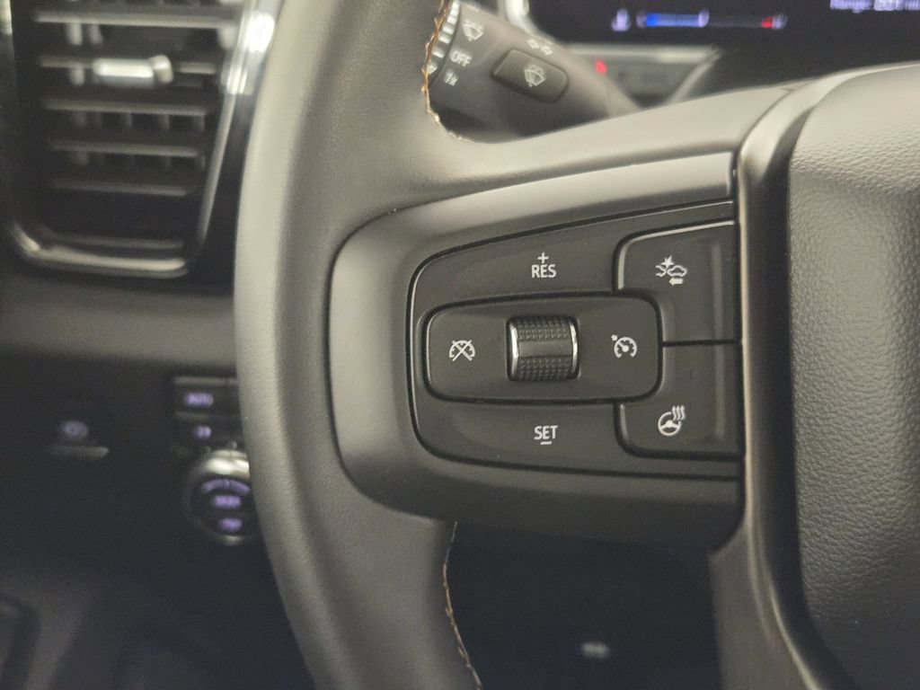 Used 2026 GMC Sierra 2500 AT4 w/ AT4 Premium Plus Package AWD/4WD image 30