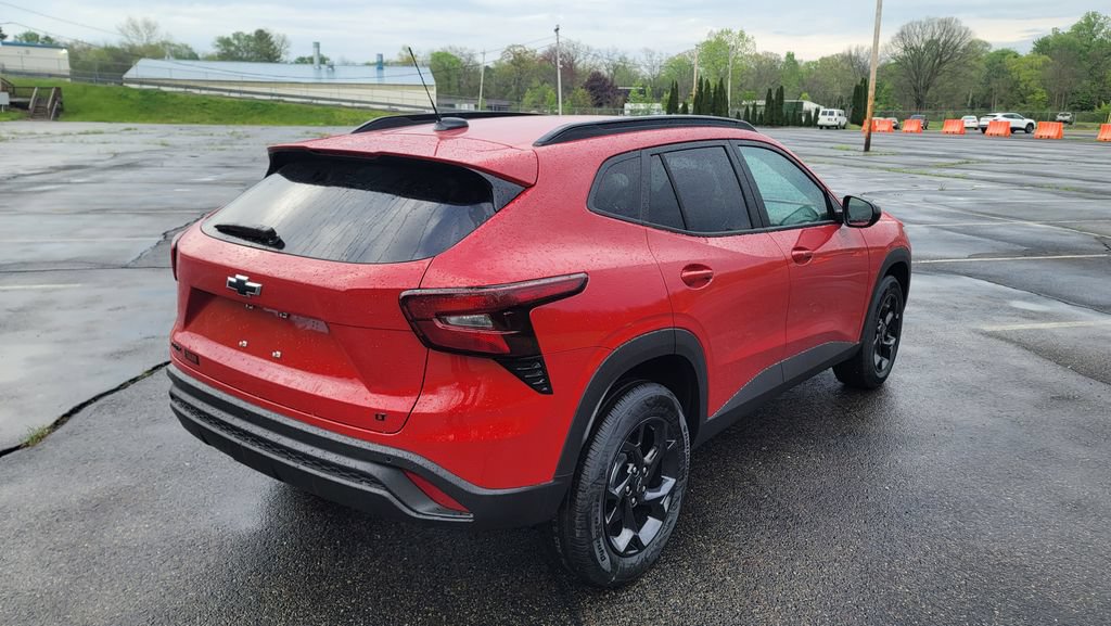New 2026 Chevrolet Trax LT w/ Driver Confidence Package FWD image 12