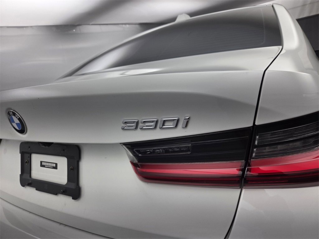 Used 2023 BMW 330i Sedan w/ Driving Assistance Package image 24