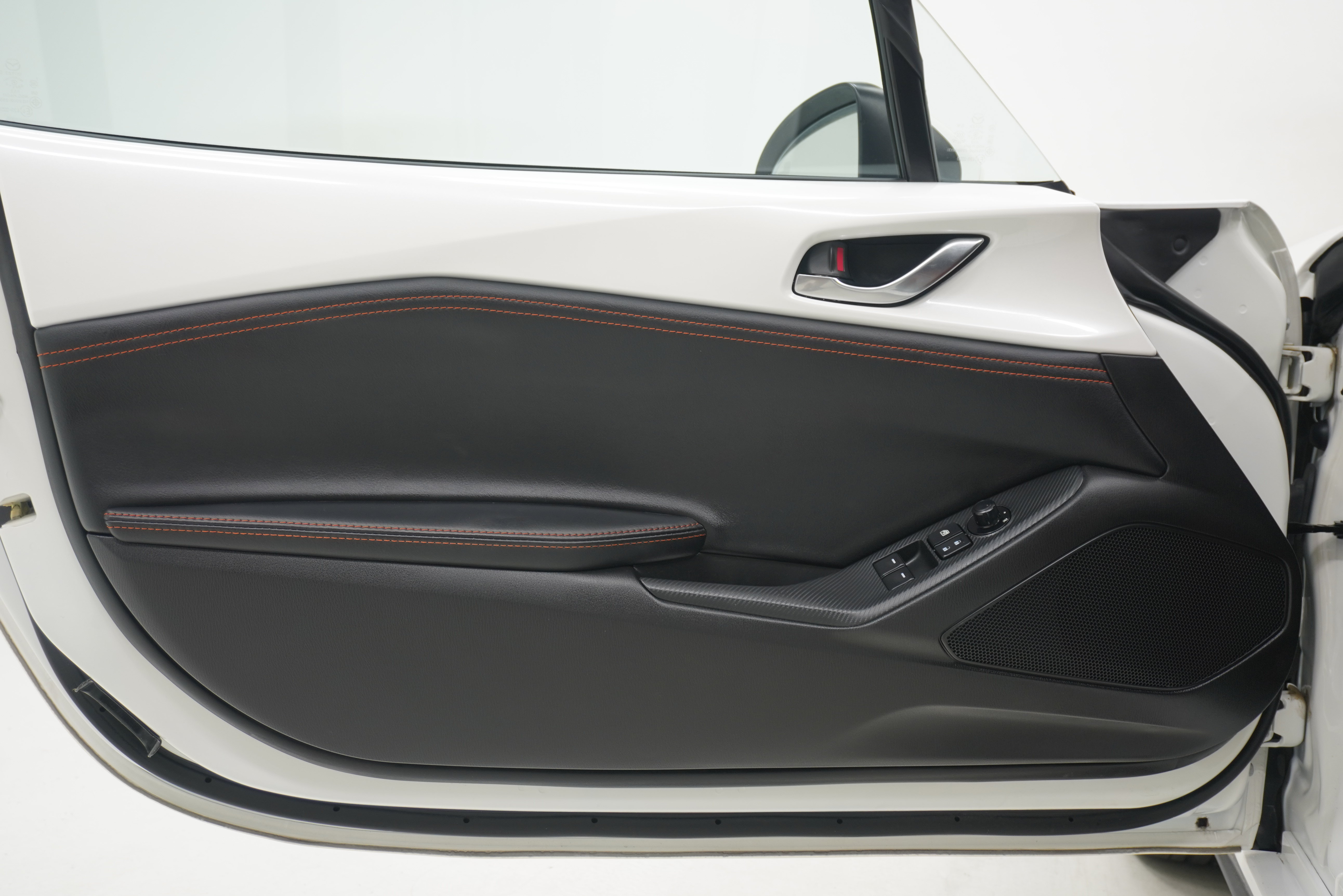 Used 2022 MAZDA MX-5 Miata Grand Touring RWD image 16