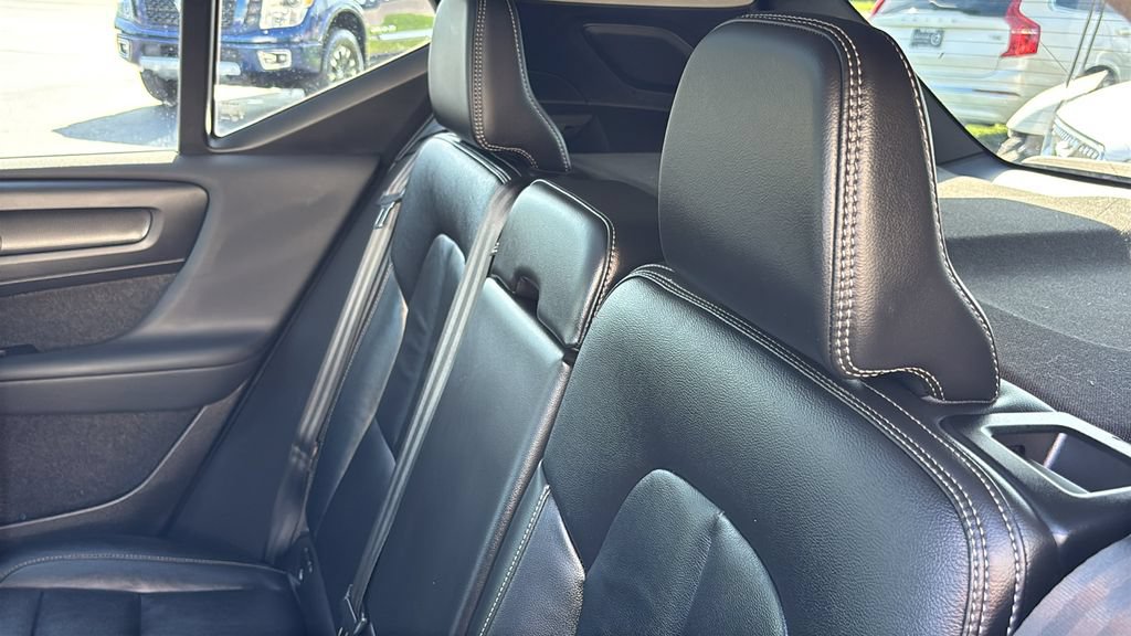 Certified 2024 Volvo XC40 B5 Core AWD/4WD image 10