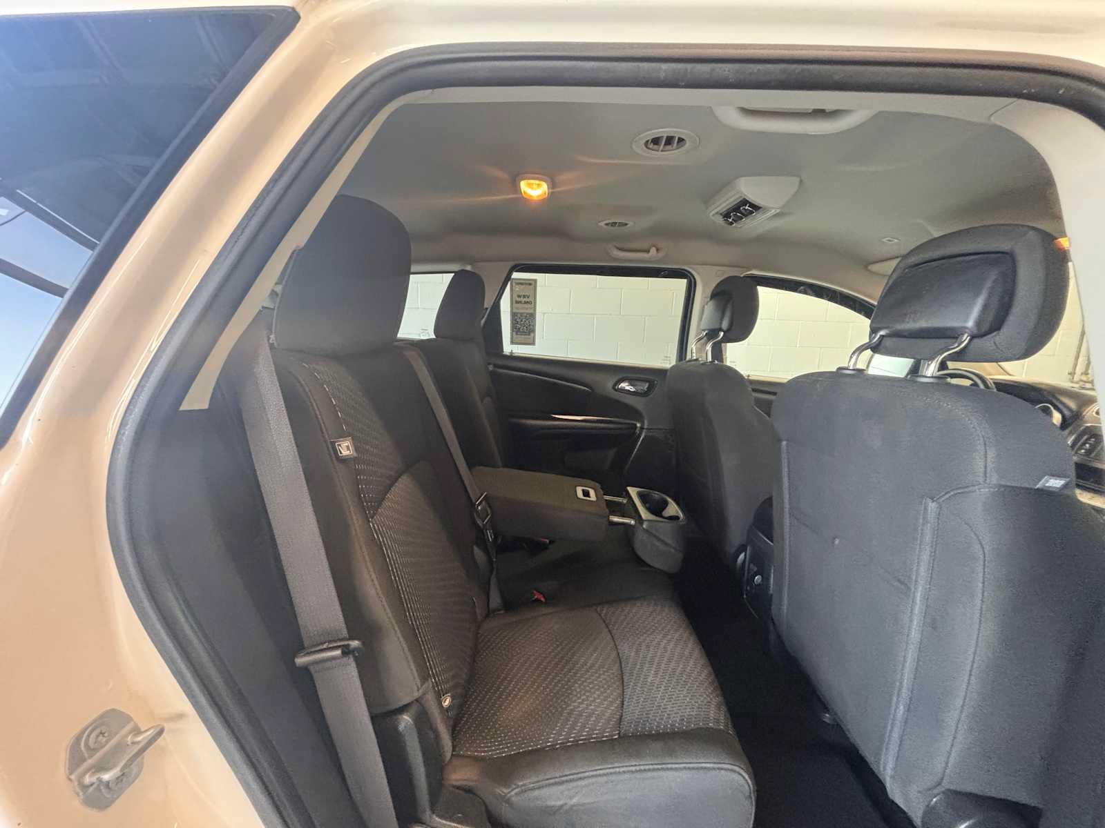 Used 2019 Dodge Journey SE w/ Connectivity Group FWD image 6