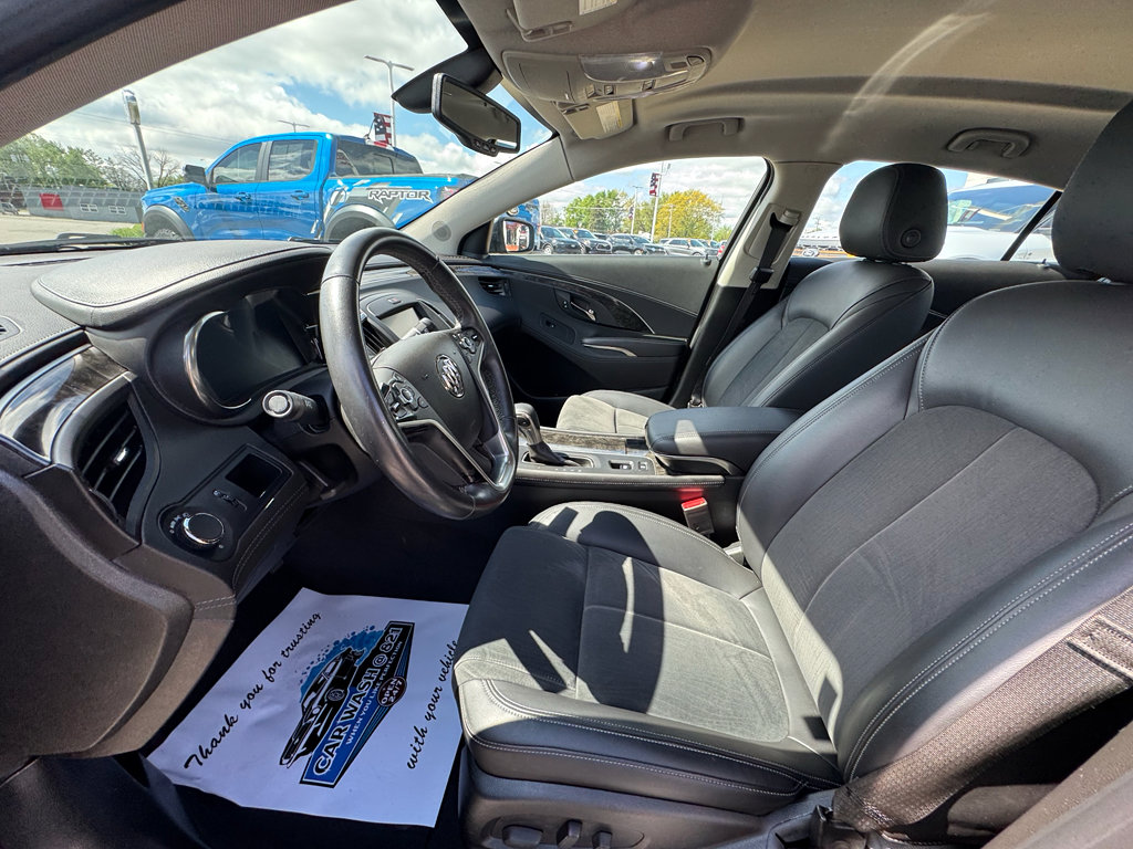 Used 2015 Buick LaCrosse FWD image 26