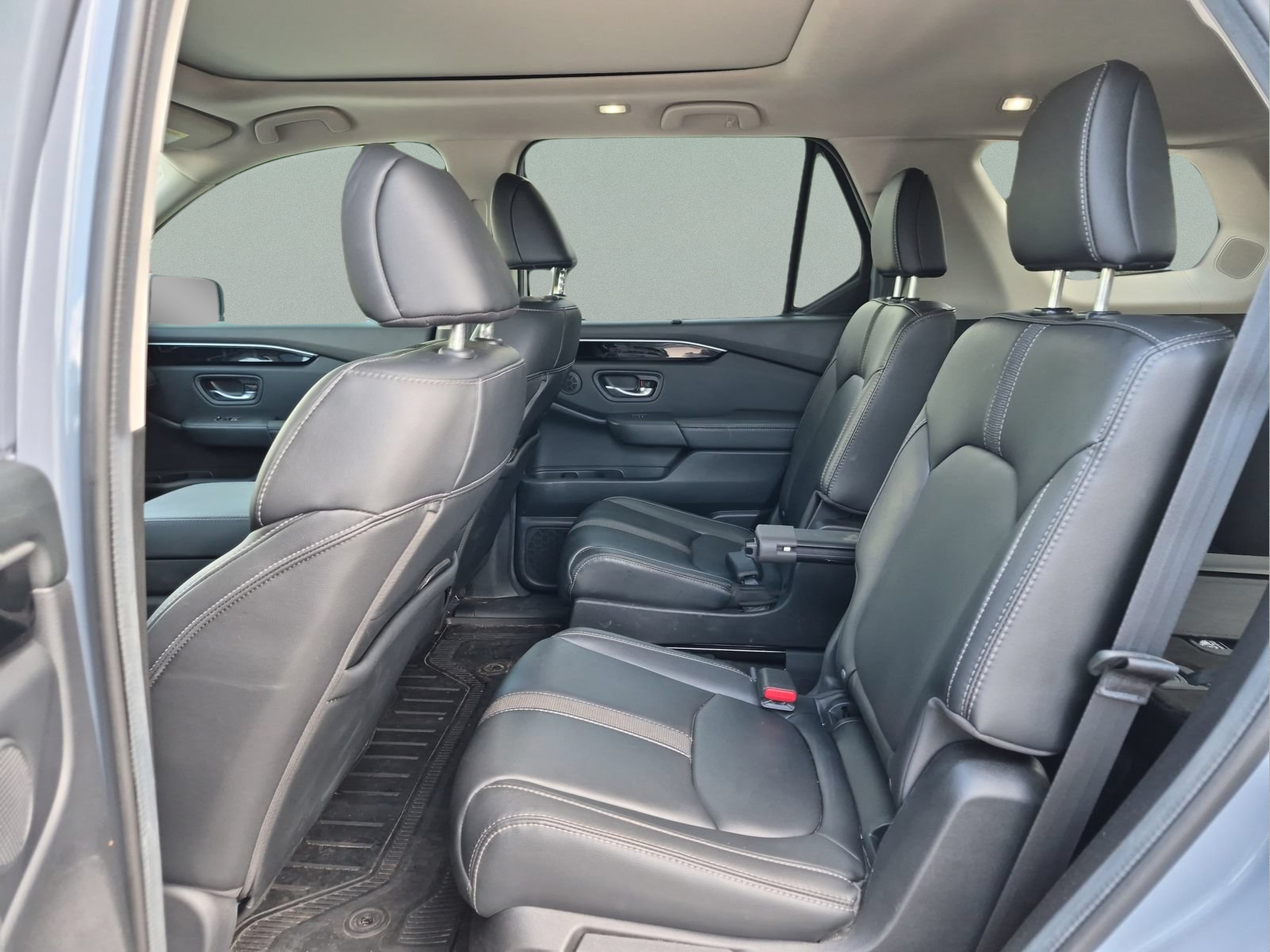 Used 2023 Honda Pilot Touring image 17