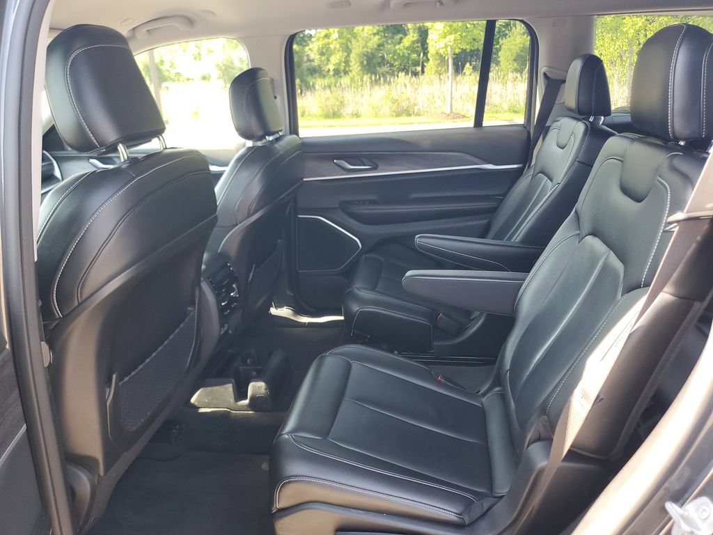 Used 2021 Jeep Grand Cherokee L Limited AWD/4WD image 26