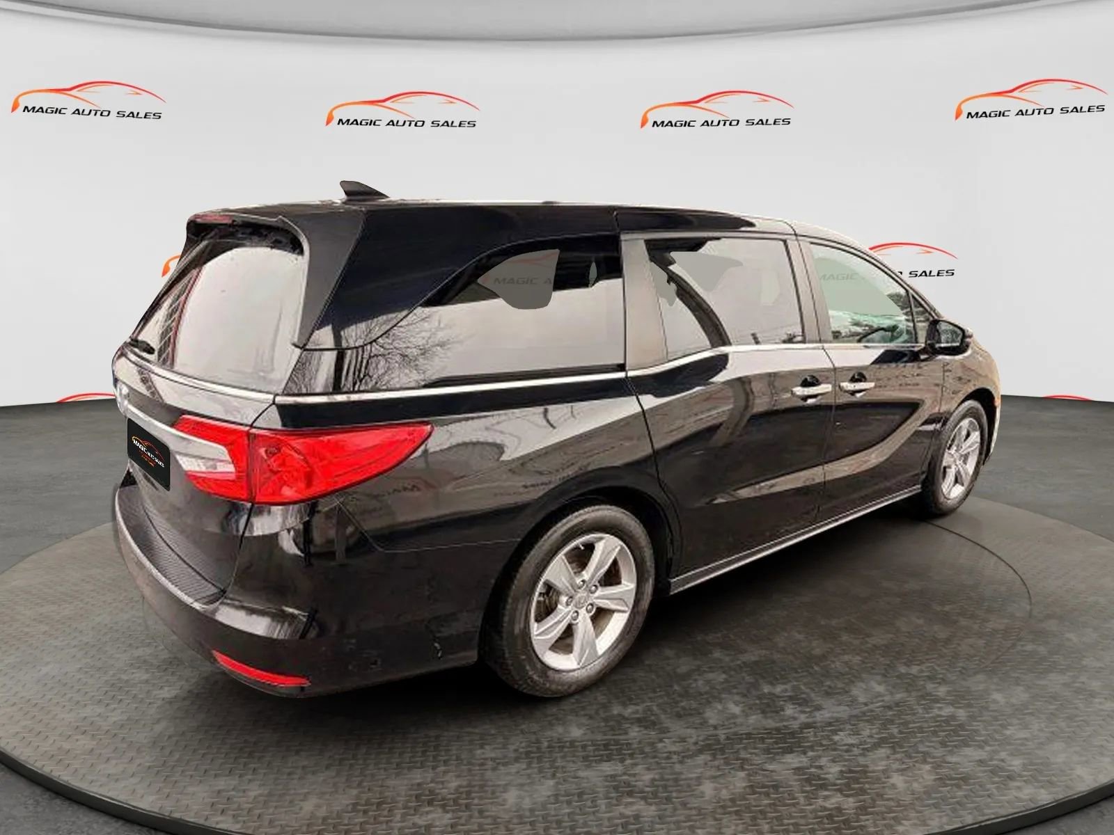 Used 2018 Honda Odyssey EX-L image 12