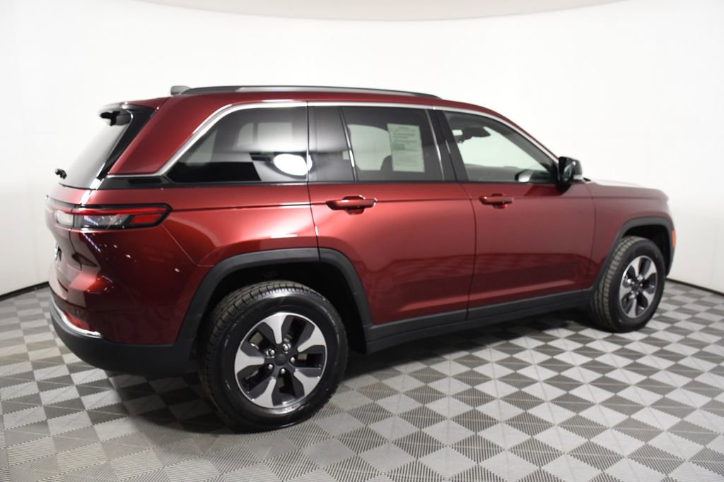 Used 2022 Jeep Grand Cherokee Limited 4xe w/ Luxury Tech Group II image 7