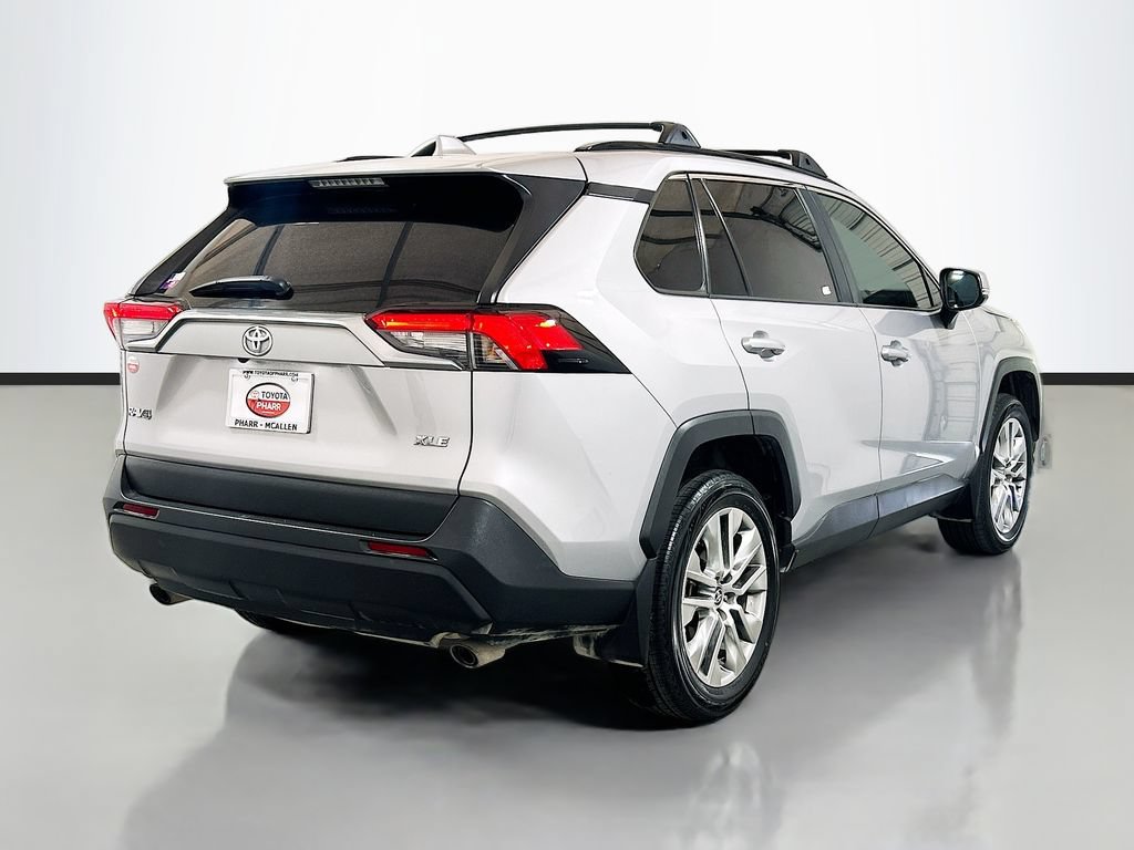 Used 2022 Toyota RAV4 XLE Premium FWD image 4