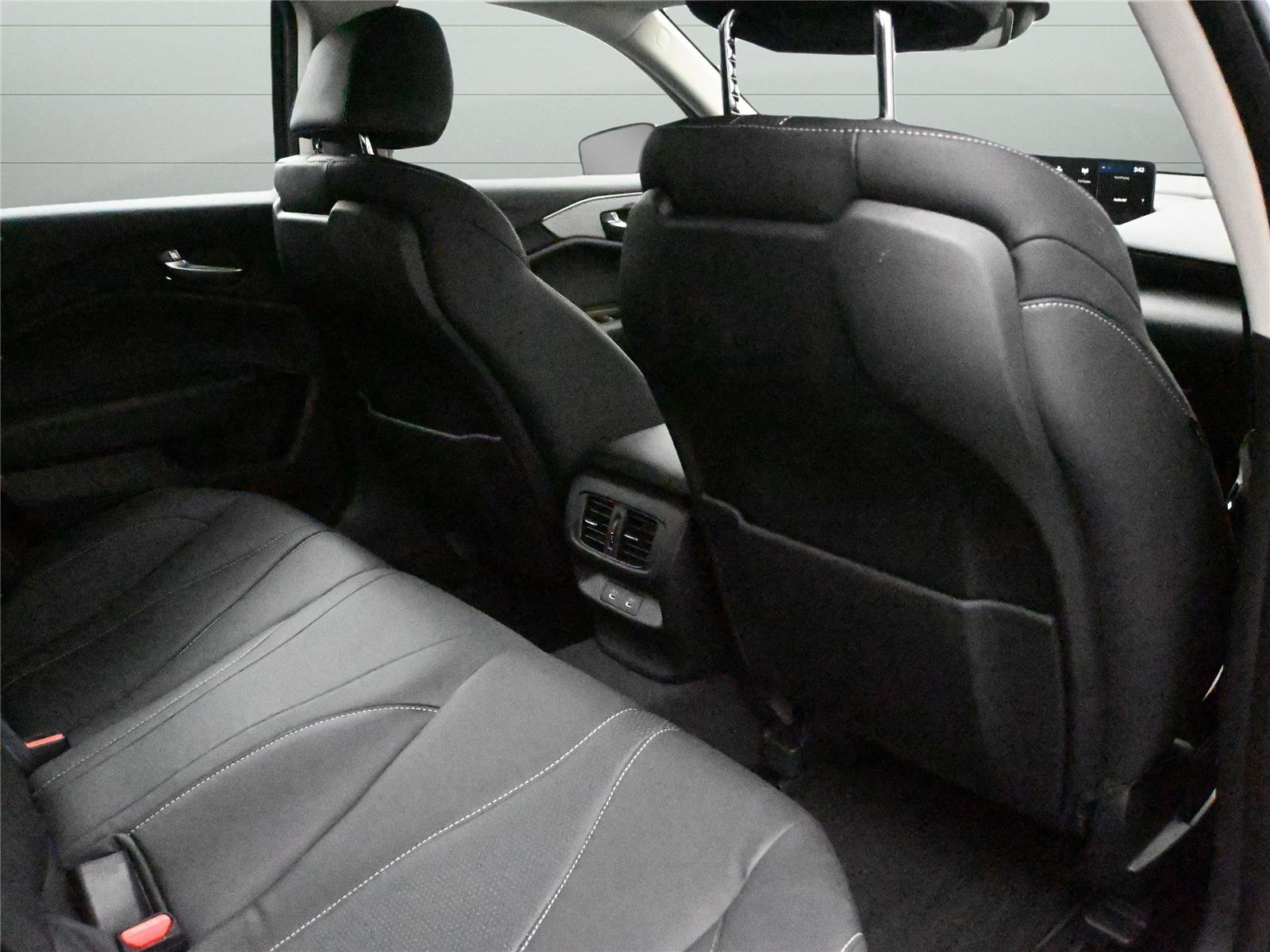 Certified 2025 Acura TLX w/ Technology Package image 20