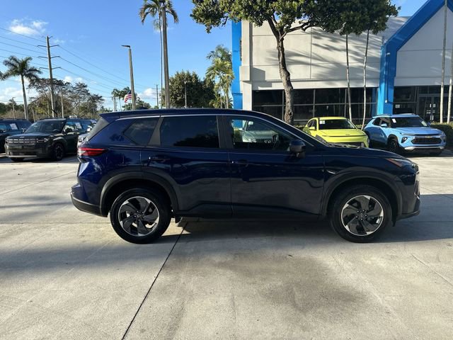 Used 2024 Nissan Rogue SV image 33