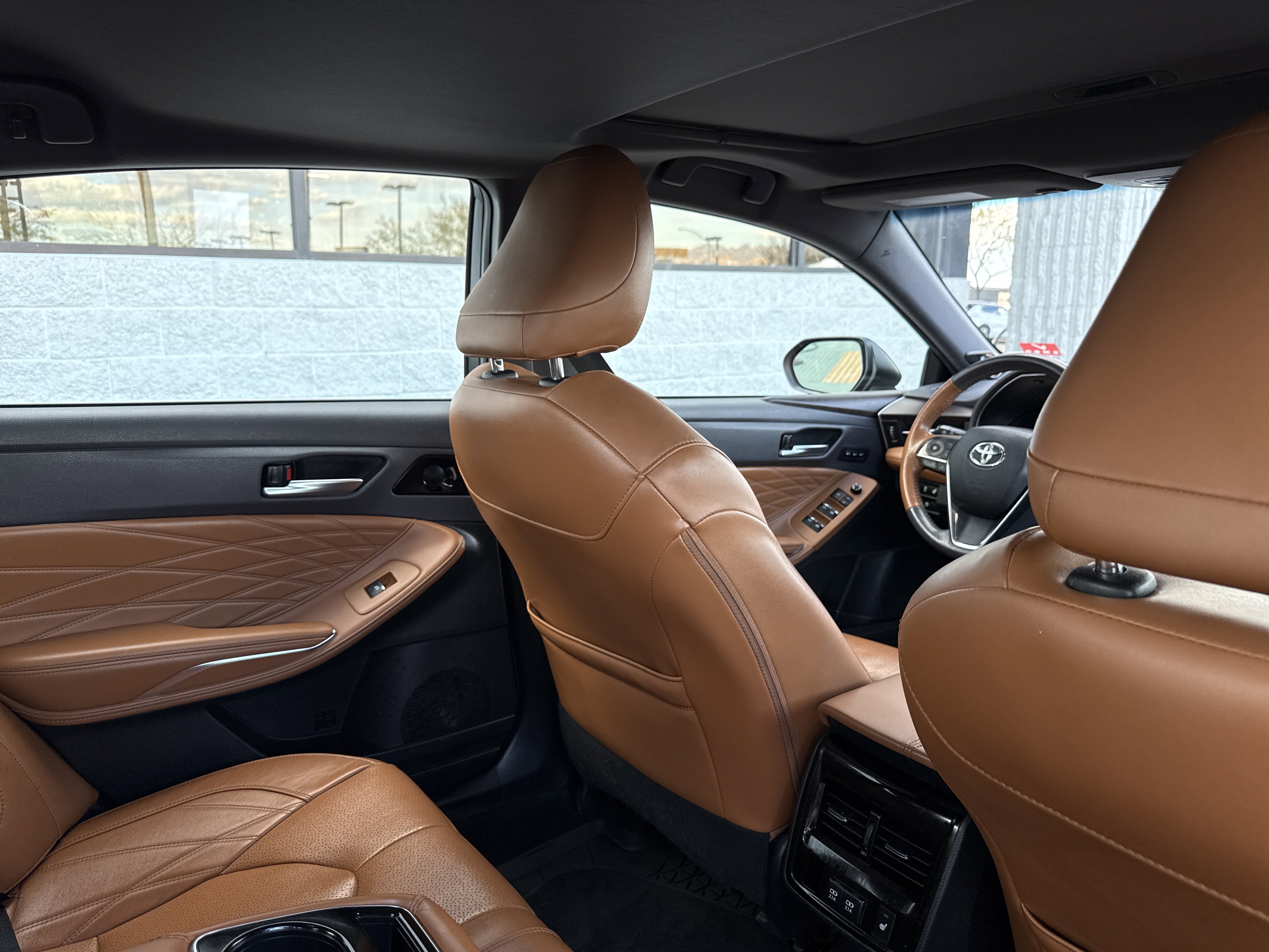 Used 2019 Toyota Avalon Limited w/ All Weather Liner Package image 51