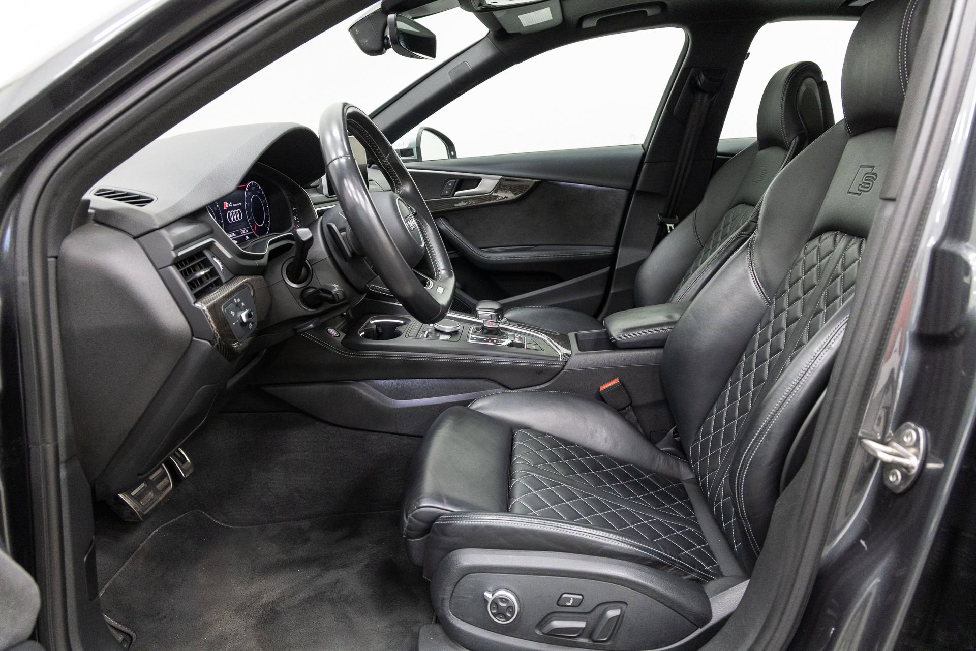 Used 2018 Audi S4 Premium Plus w/ Navigation Package image 7