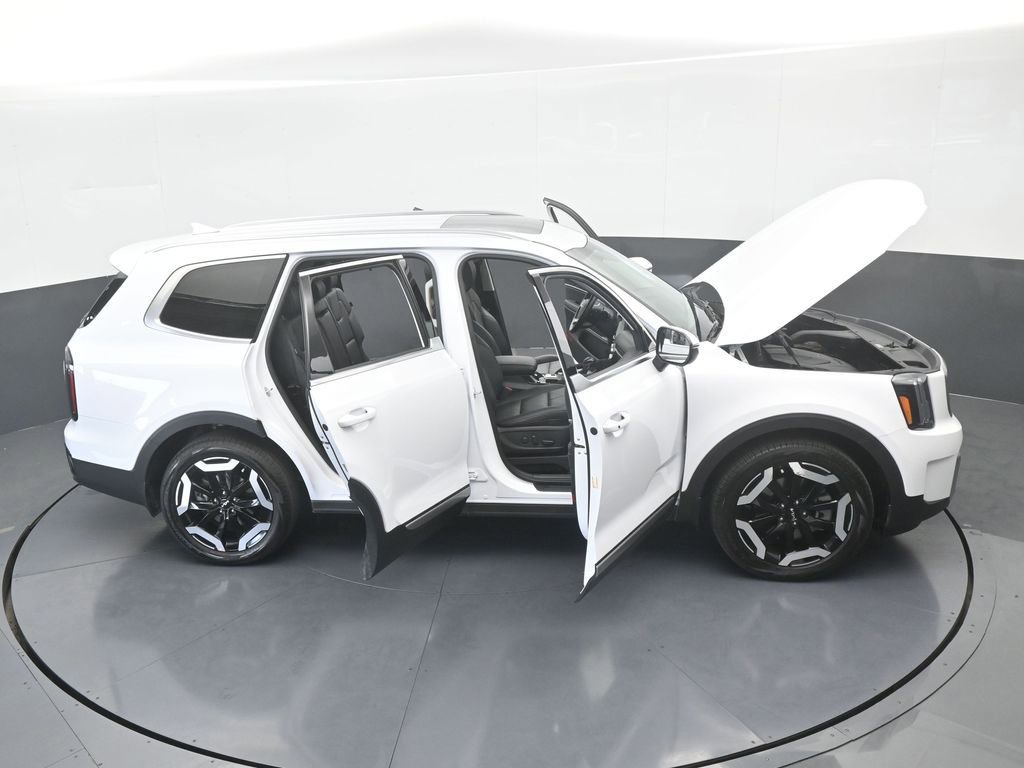 Used 2023 Kia Telluride EX image 74