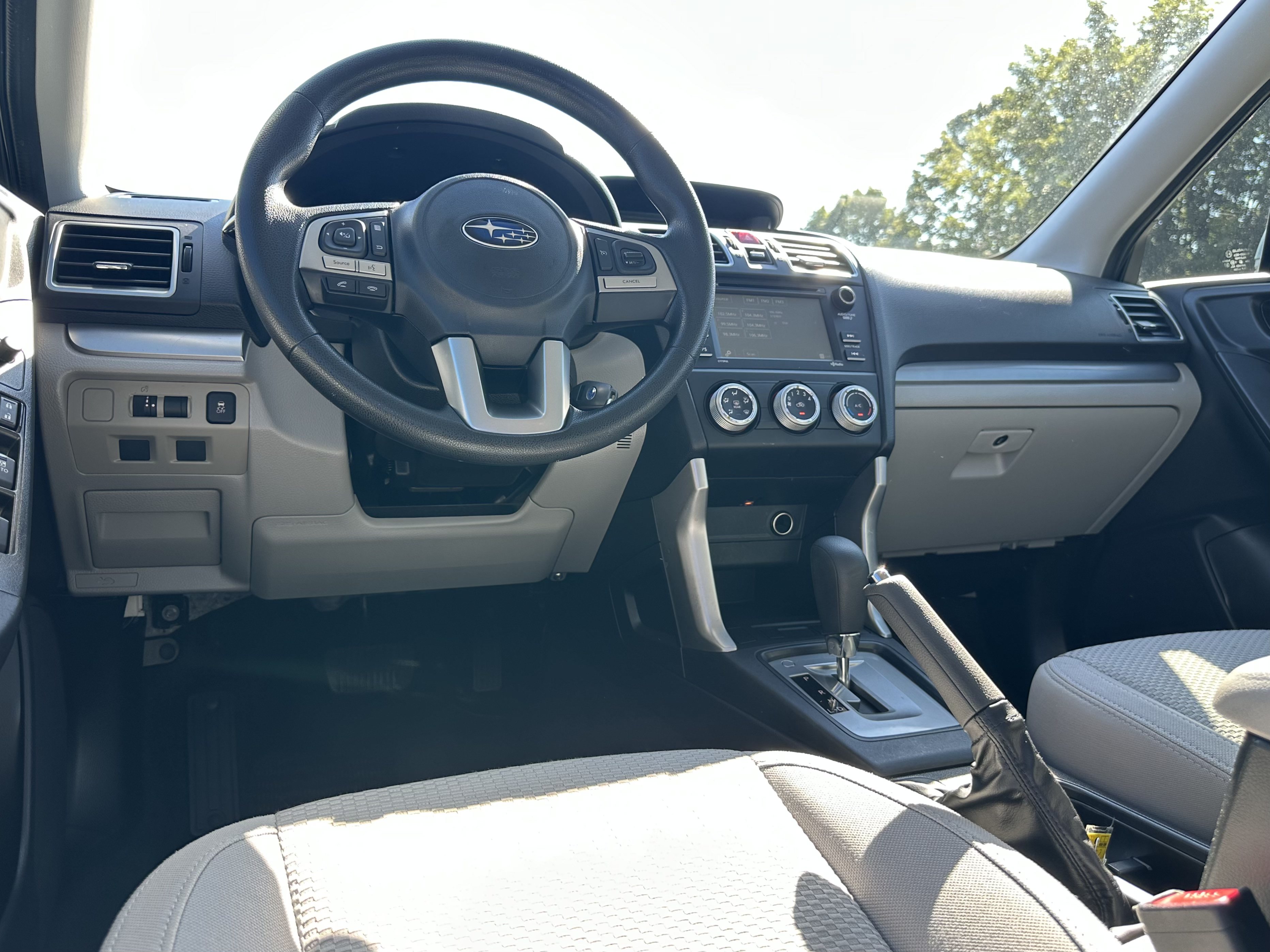 Used 2018 Subaru Forester 2.5i w/ Alloy Wheel Package AWD/4WD image 16