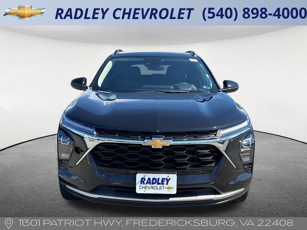 Certified 2025 Chevrolet Trax LT w/ LT Convenience Package FWD image 22