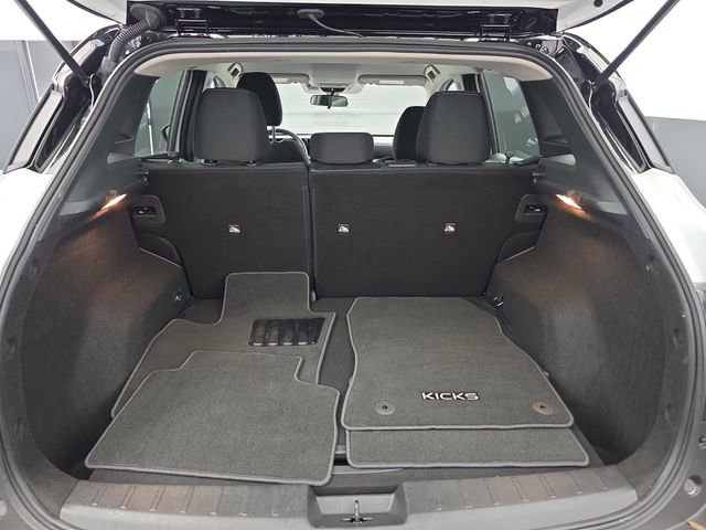 Used 2025 Nissan Kicks SV image 43