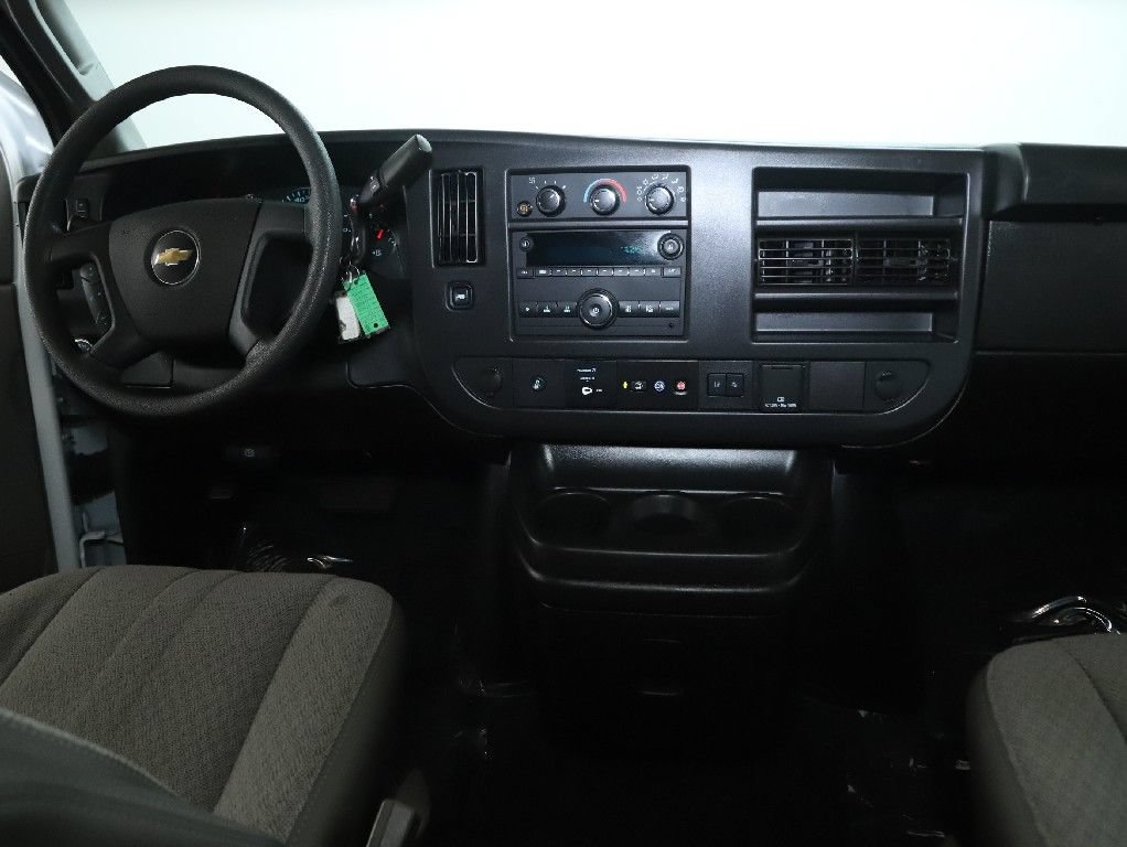Used 2025 Chevrolet Express 3500 LT w/ LT Preferred Equipment Group RWD image 21