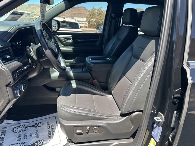 Used 2023 GMC Yukon Denali w/ Advanced Technology Package AWD/4WD image 12